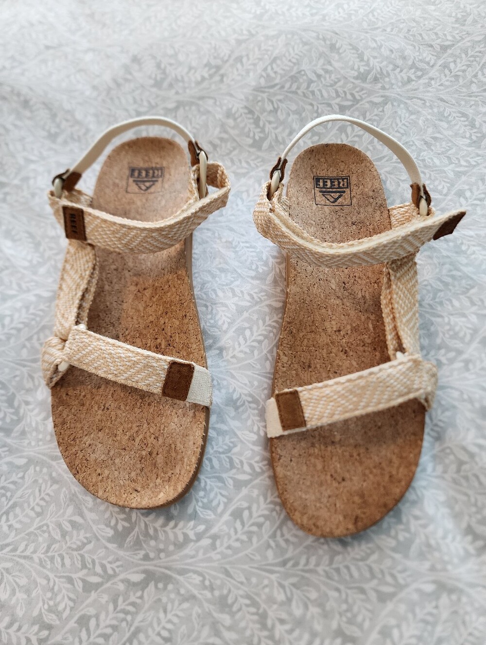 Reef Womens Cushion Rem Flip-Flop in Sand, Size 11